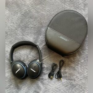 Bose Soundlink II Wireless Over the Ear Headphones
